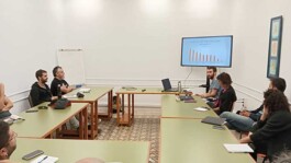 Foto mesa de trabajo para el diagnóstico del Ecosistema de Emprendimiento en la Economía Social y Solidaria del País Valencià